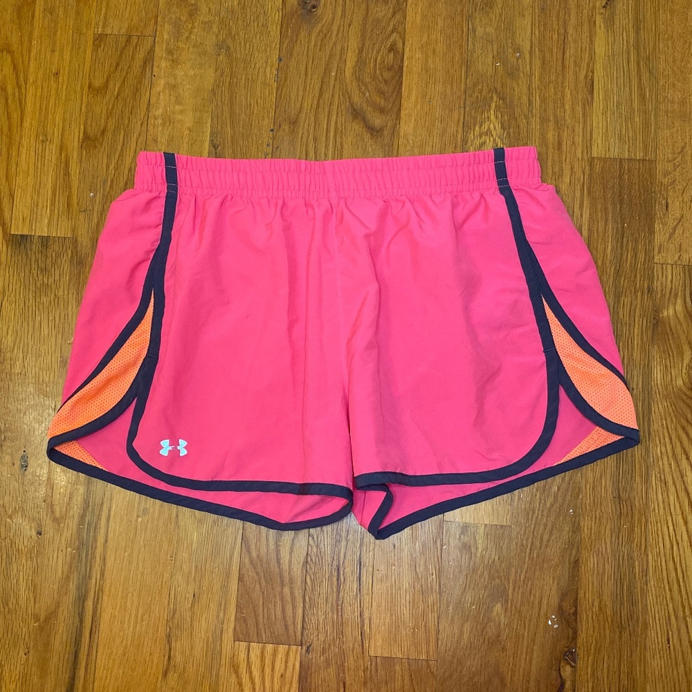 Woman’s Under Armor Semi-Fitted Heat Gear Shorts-Size M
